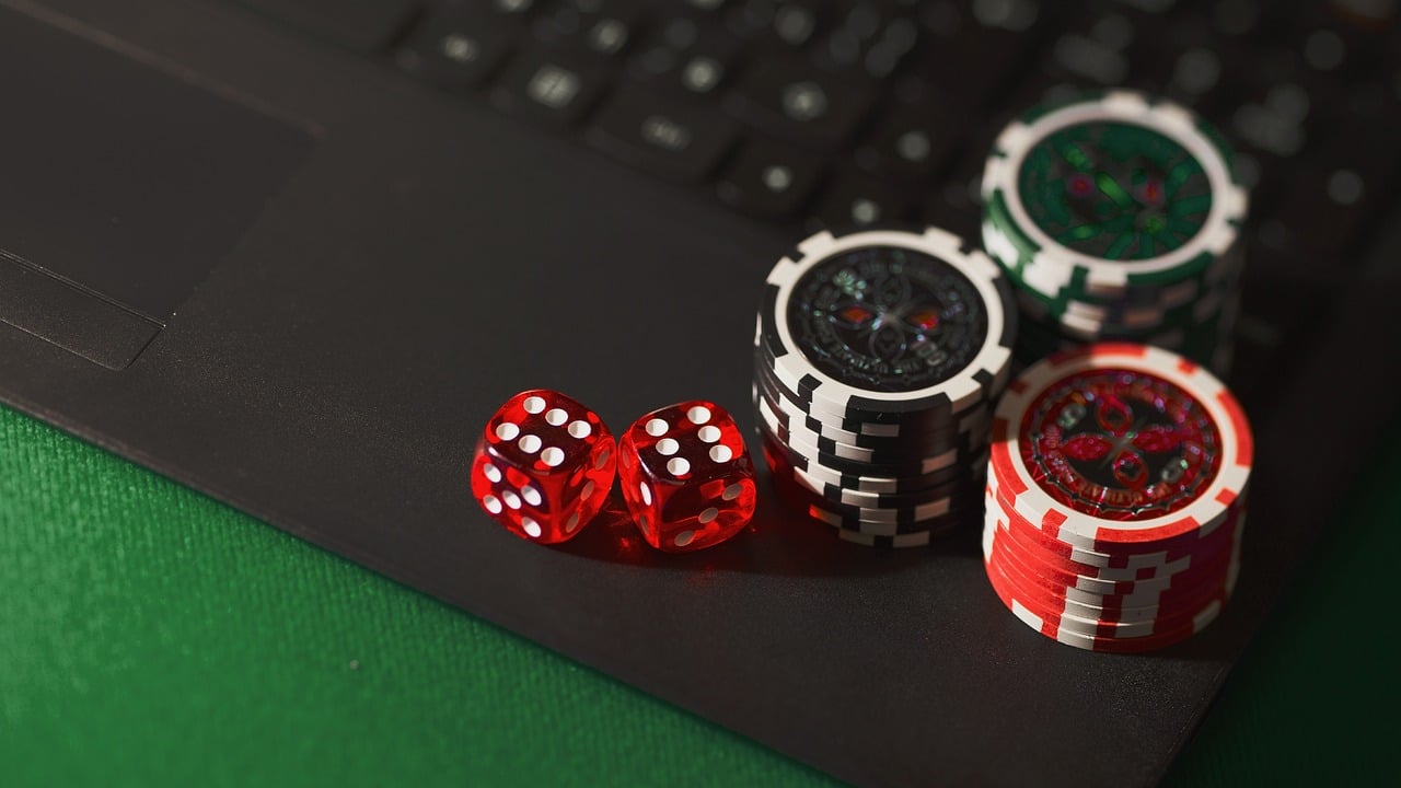 Télécharger PMU Poker gratuitement : Guide étape par étape